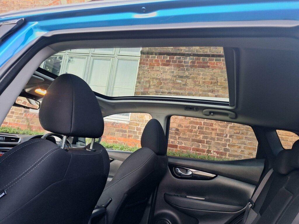 Nissan Qashqai 1.3 Dig-t N-connecta Euro 6 Ss HG69DJJ Blue #4