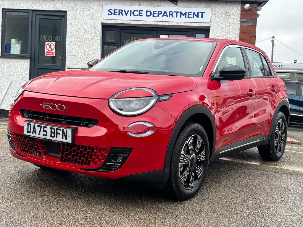 Fiat 600 1.2 Mhev Suv Hybrid E-dct Euro 6 Ss DA75BFN Red #3