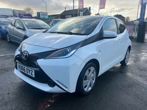 Toyota Aygo X -Play Vvt-i White