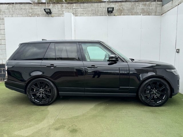 Land Rover Range Rover P400e 13.1Kwh Westminster Black KT21ETD Black #3