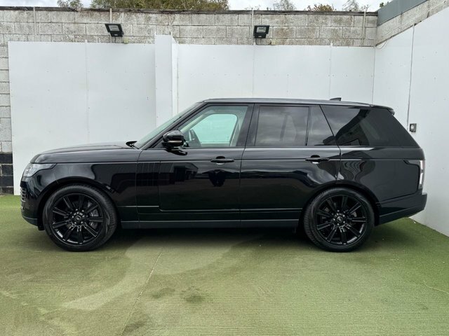 Land Rover Range Rover P400e 13.1Kwh Westminster Black KT21ETD Black #4