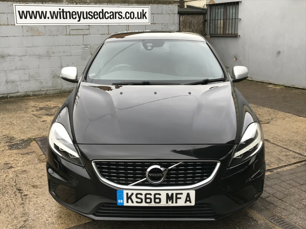 Volvo V40 Hatchback 2.0 R-design D3 201666 KS66MFA Black #2