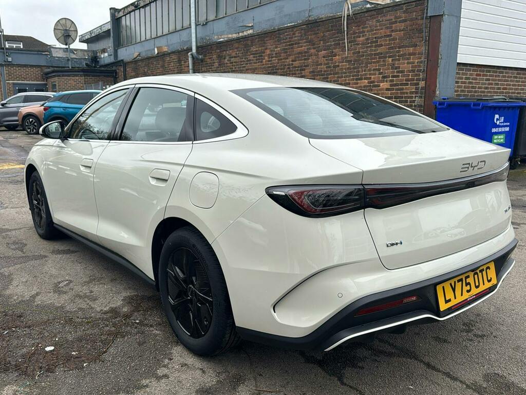 Byd Seal 1.5 10Kwh Boost Saloon Plug-in Hybrid C LY75OTC White #2