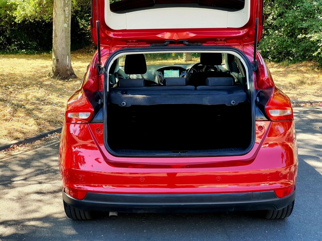 Ford Zetec Edition LP17AXY Red #4