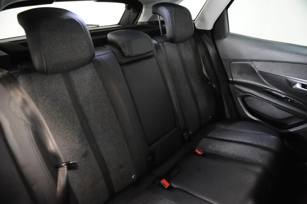 Peugeot 3008 Bluehdi Allure  Black #5