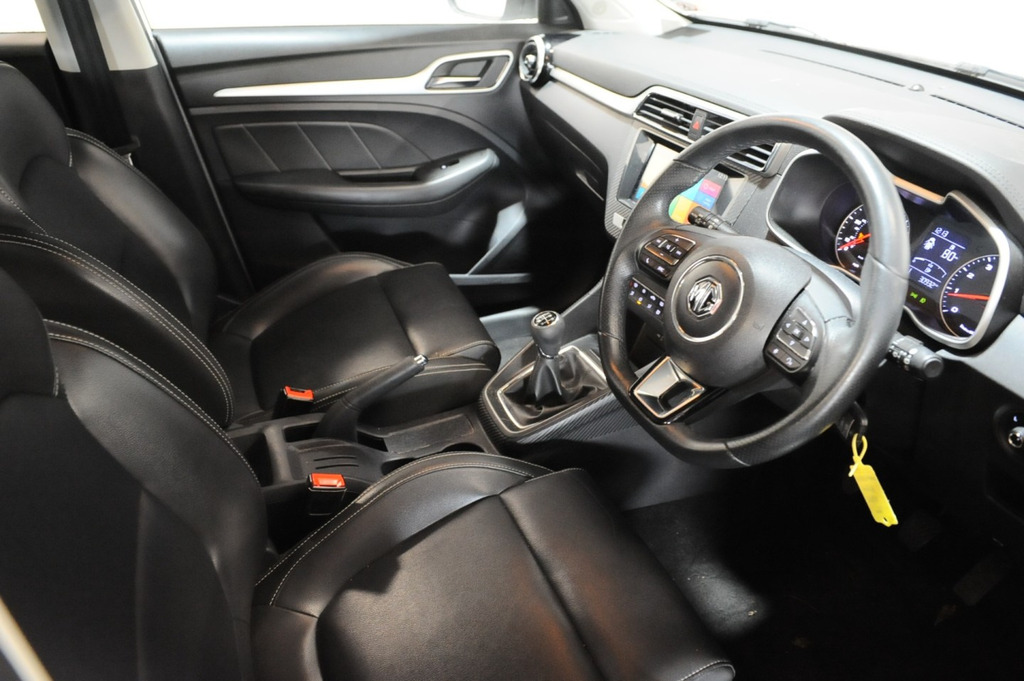 MG ZS Exclusive White #4