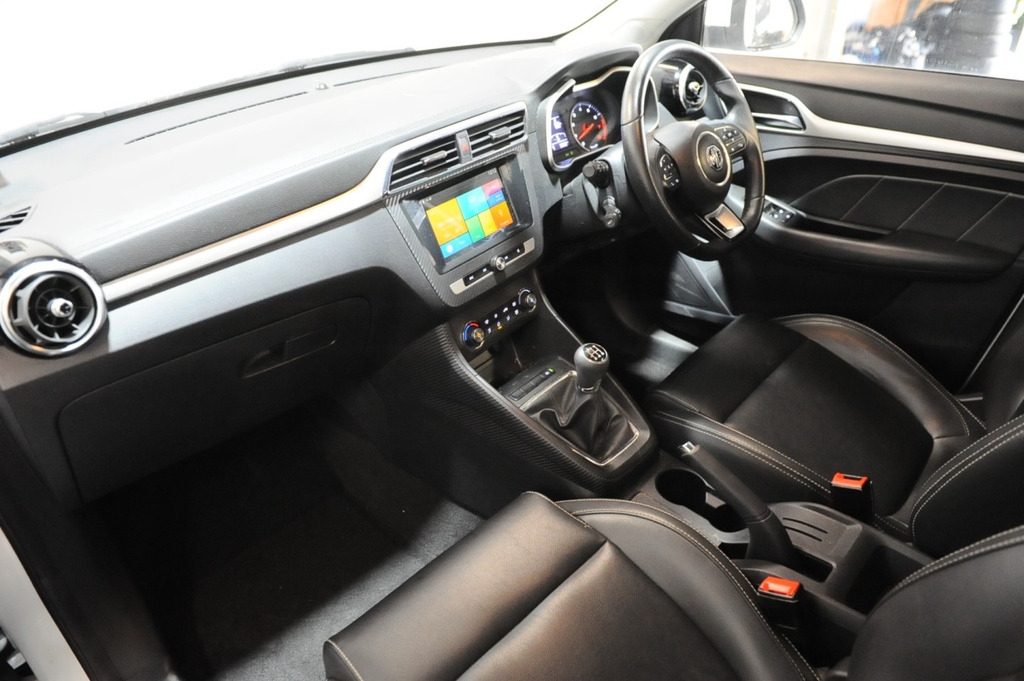 MG ZS Exclusive White #3