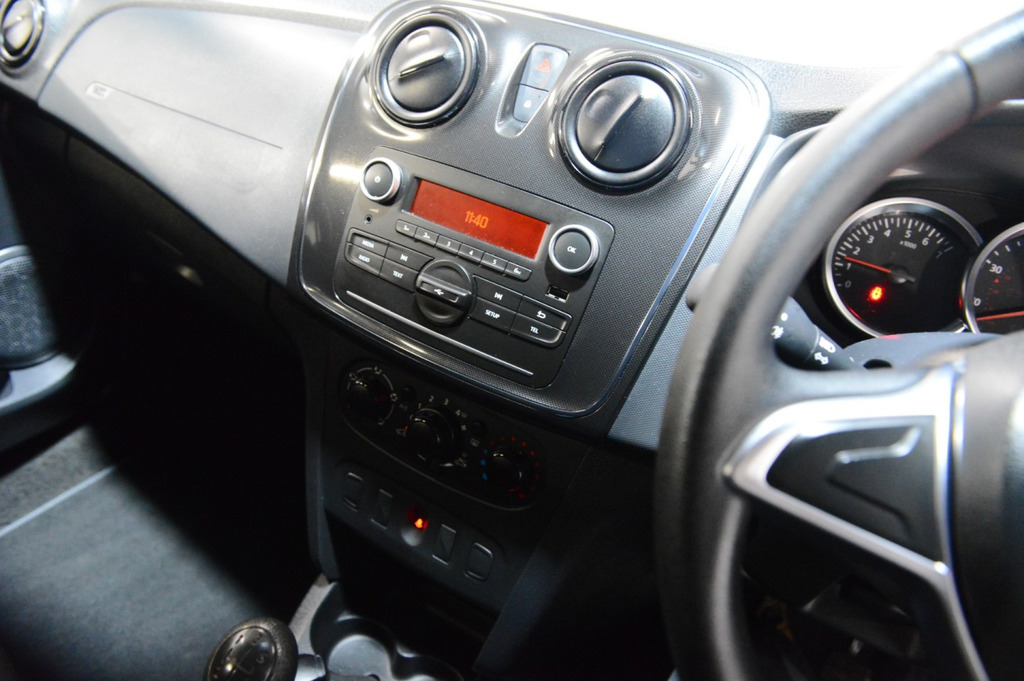 Dacia Sandero Essential Tce Black #5