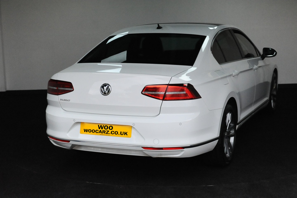 Volkswagen Passat Gt Tsi Evo Desg White #4