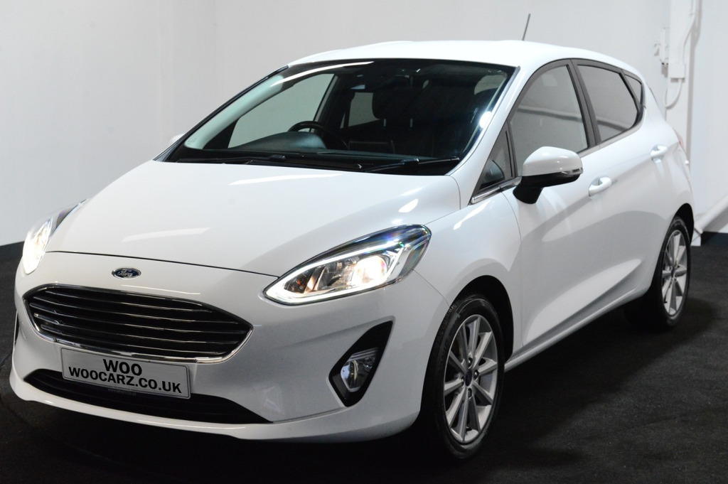 Ford Fiesta Titanium White #2