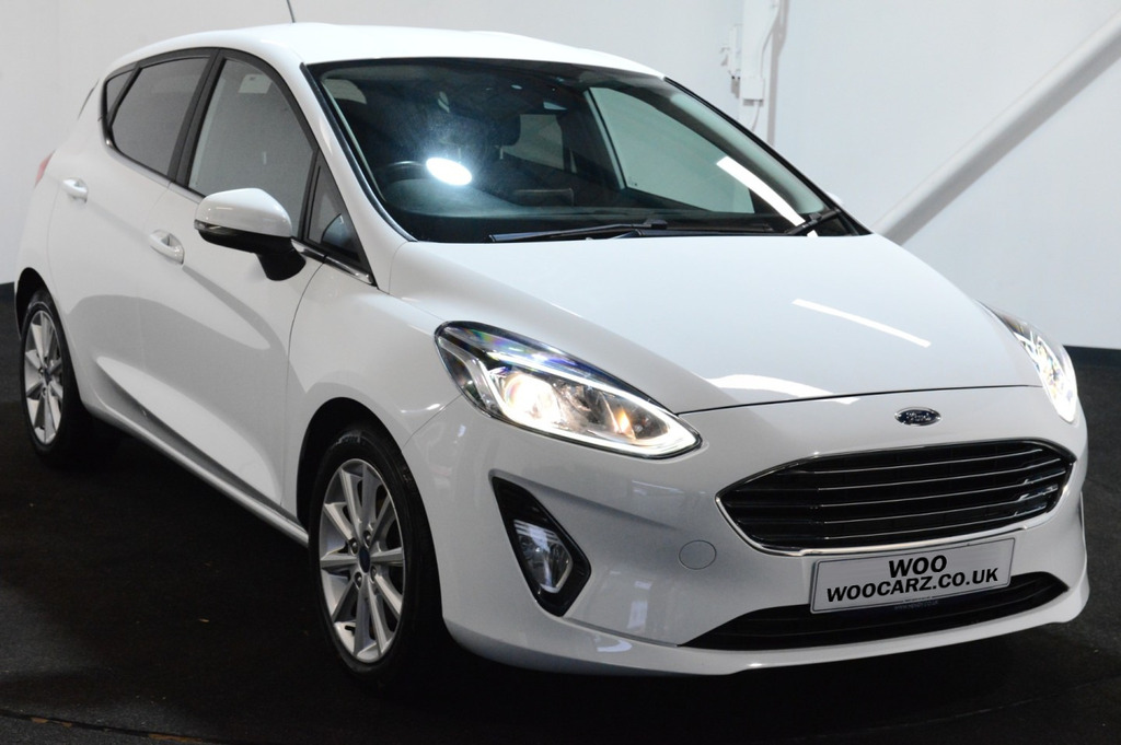 Ford Fiesta Titanium White