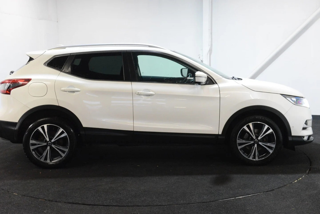Nissan Qashqai Dci N-connecta White #4