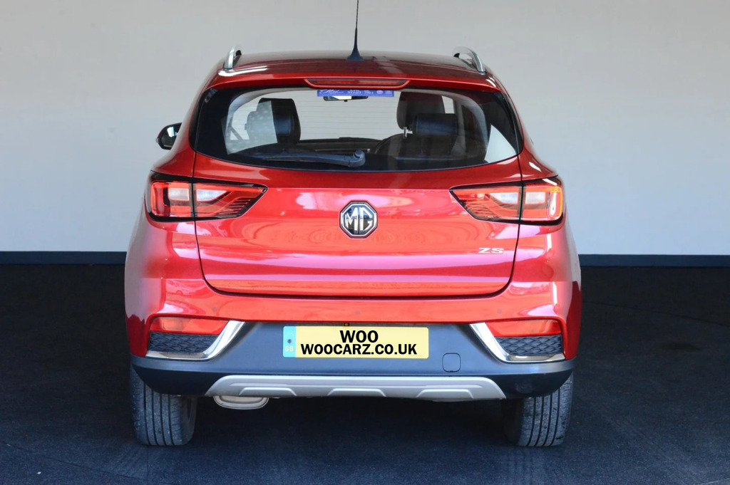 MG ZS Exclusive Red #6