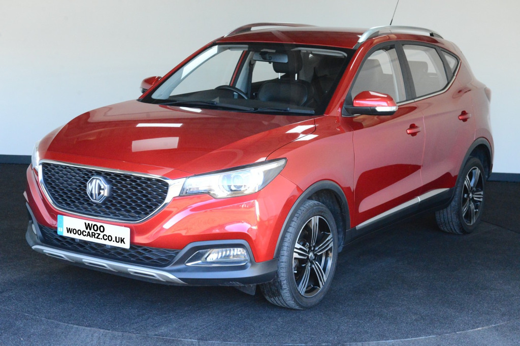 MG ZS Exclusive Red #2