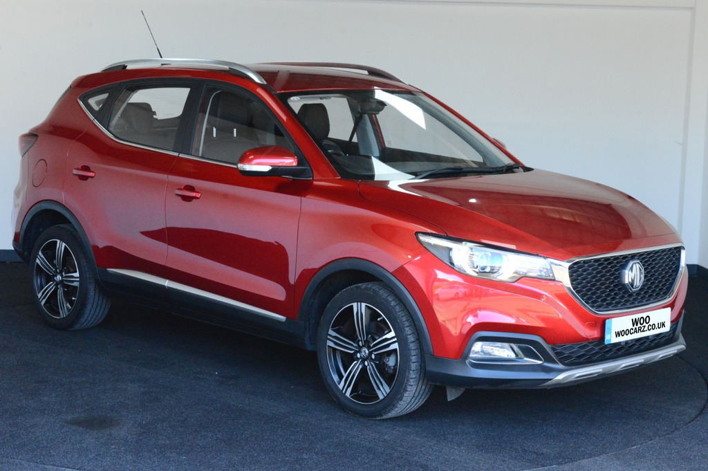 MG ZS Exclusive Red
