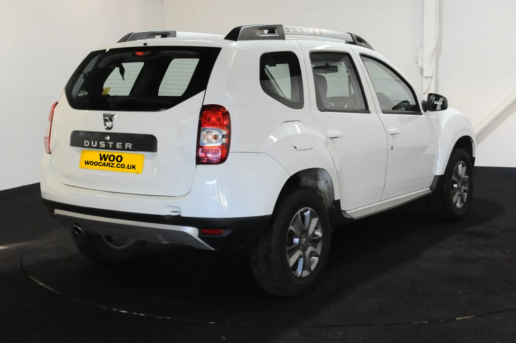Dacia Duster Laureate Dci White #4