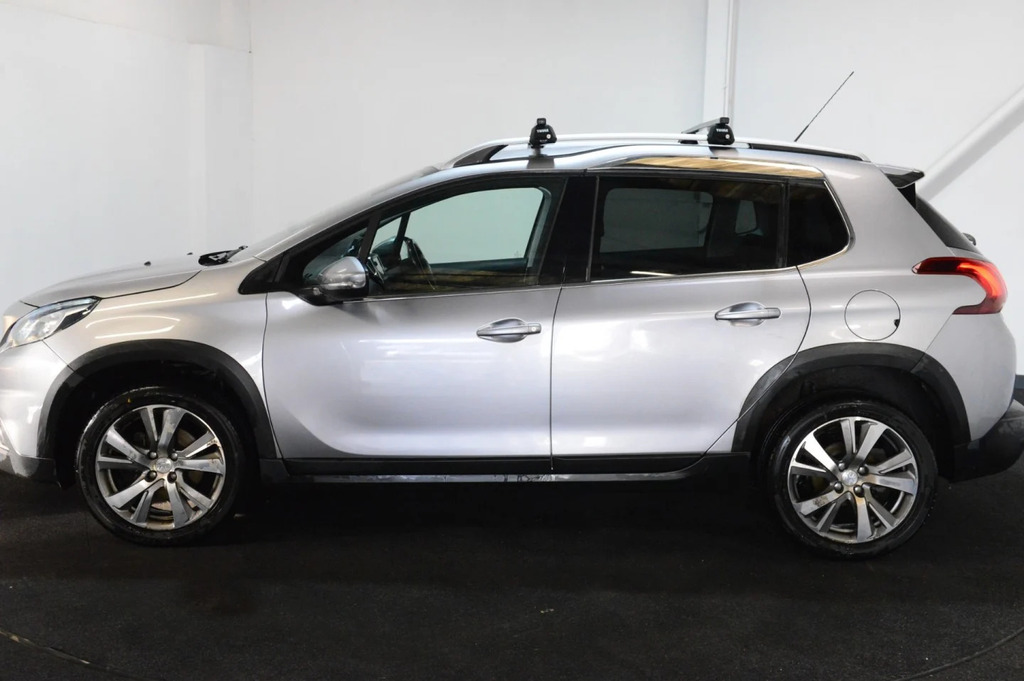 Peugeot 2008 Puretech Allure Grey #3