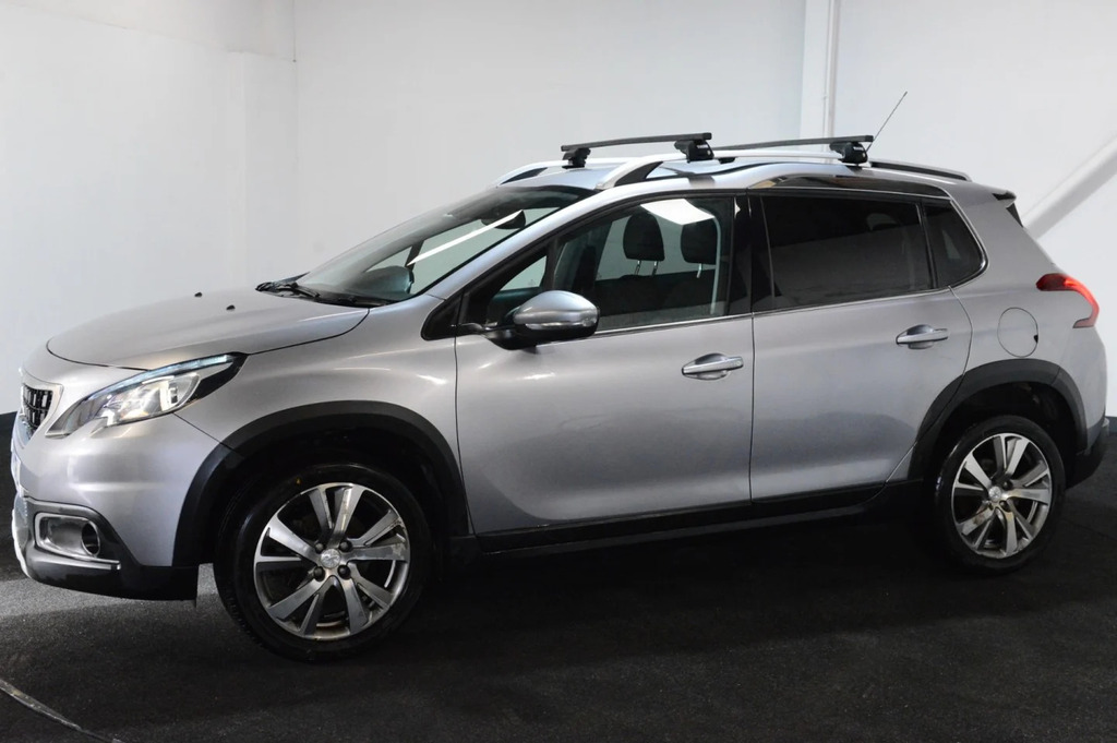 Peugeot 2008 Puretech Allure Grey #4