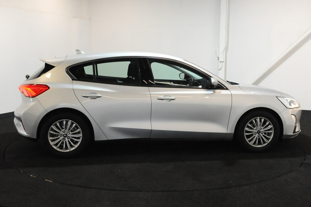 Ford Focus Titanium Silver #6