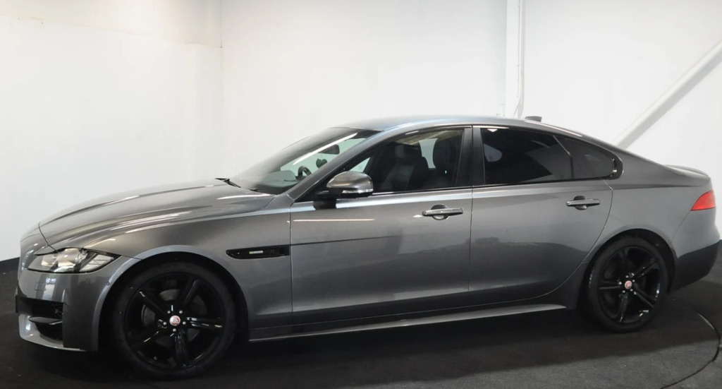 Jaguar XF R-sport Grey