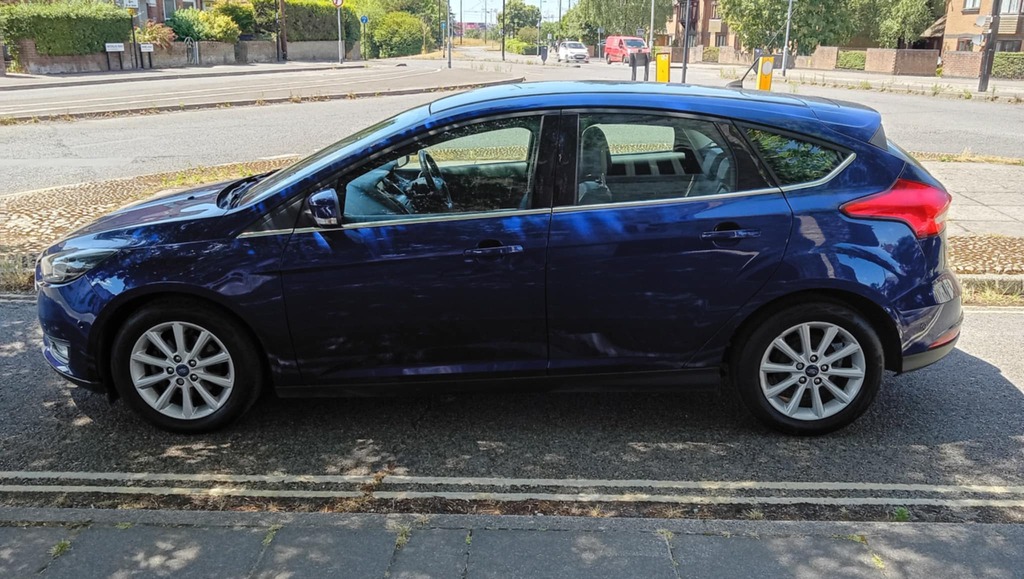 Ford Focus Titanium Tdci 5-Door EO15CZH Blue #3