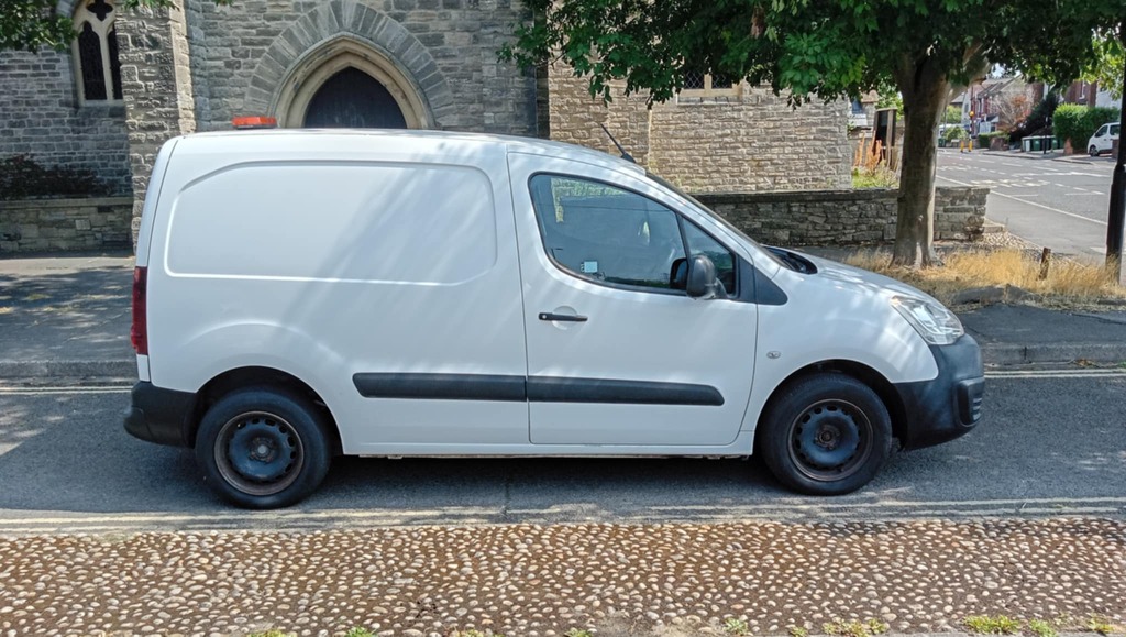 Citroen Berlingo 850 Enterprise L1 Bluehdi 0-Door MJ68YKK White #4