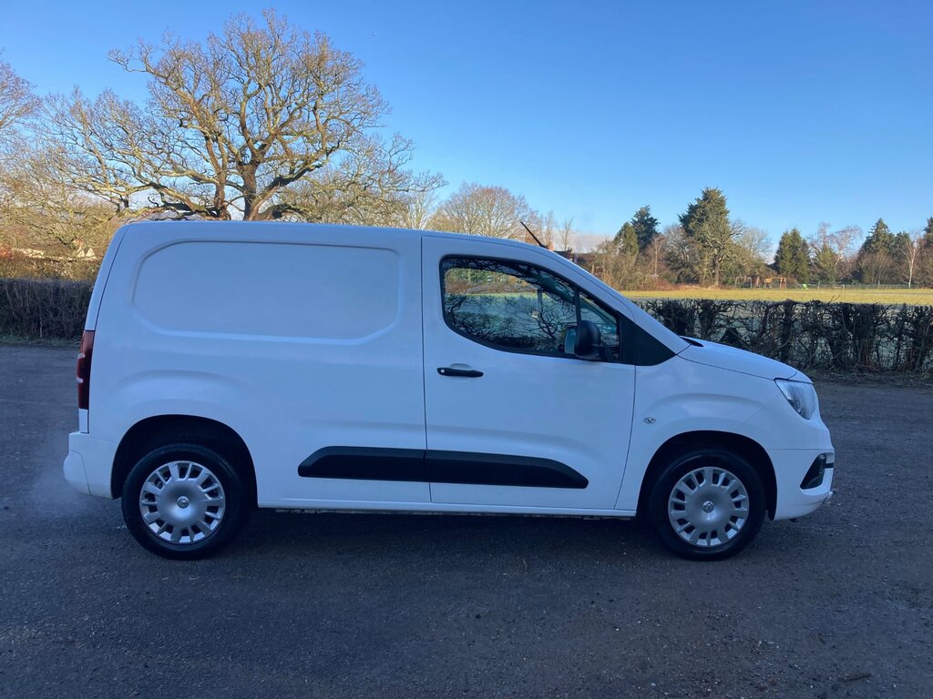 Vauxhall Combo 1.5 Turbo D 2300 Sportive Panel Van DN20YHH White #2