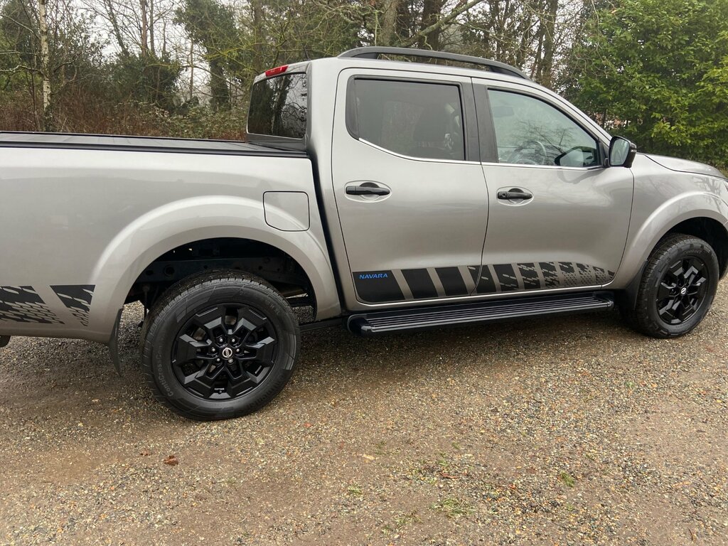Nissan Navara 2.3 Dci N-guard Pickup Double Cab DL70NLZ Grey #2