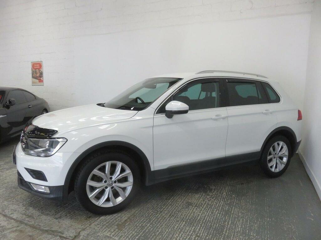 Volkswagen Tiguan Suv 2.0 Tdi Bluemotion Tech Se Navigation Euro 6 SP17WJY White #4