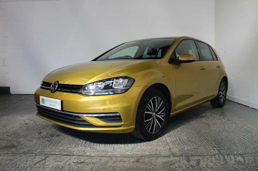 Volkswagen Golf Hatchback 1.4 Tsi Se Euro 6 Ss 201767 PK67LPO Yellow #2