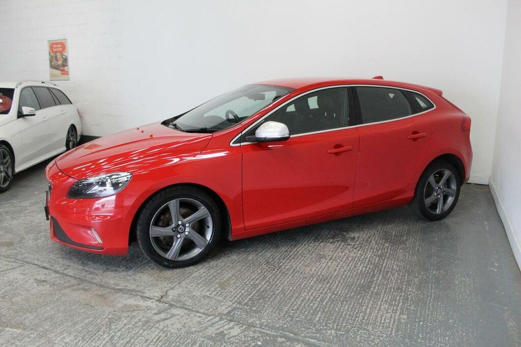 Volvo V40 Hatchback 2.0 D2 R-design Euro 6 Ss 20151 SA16MFP Red #4