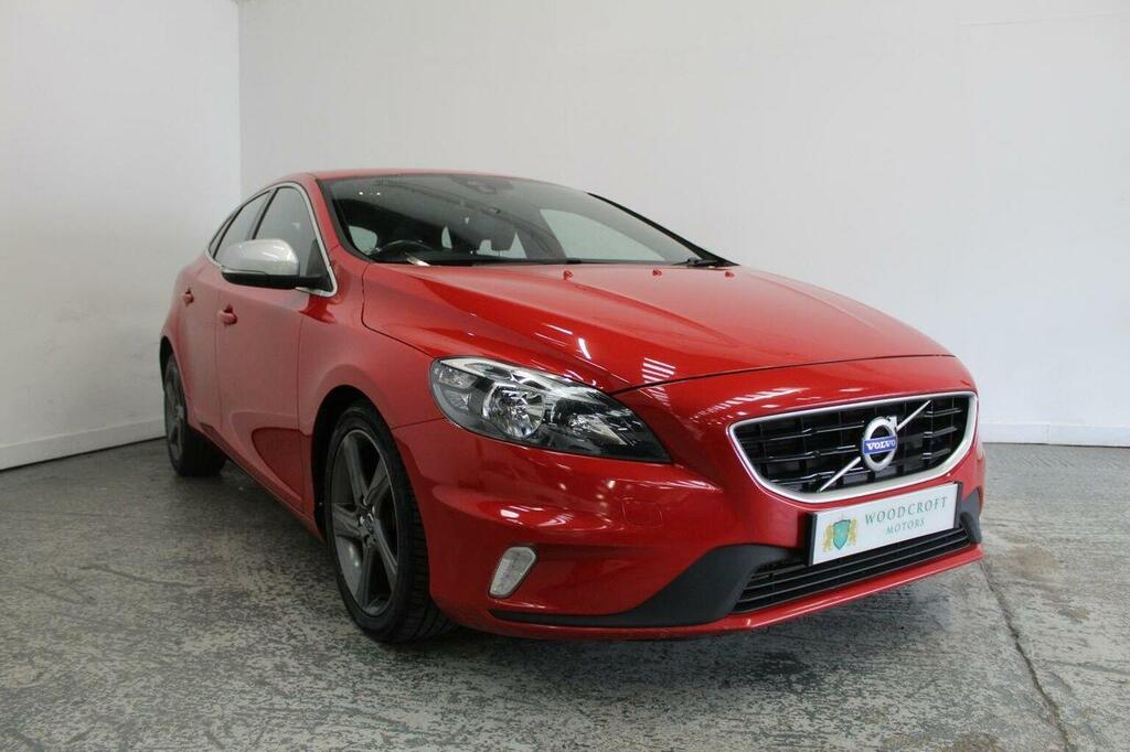 Volvo V40 Hatchback 2.0 D2 R-design Euro 6 Ss 20151 Red