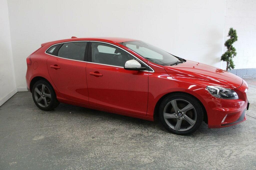 Volvo V40 Hatchback 2.0 D2 R-design Euro 6 Ss 20151 SA16MFP Red #3