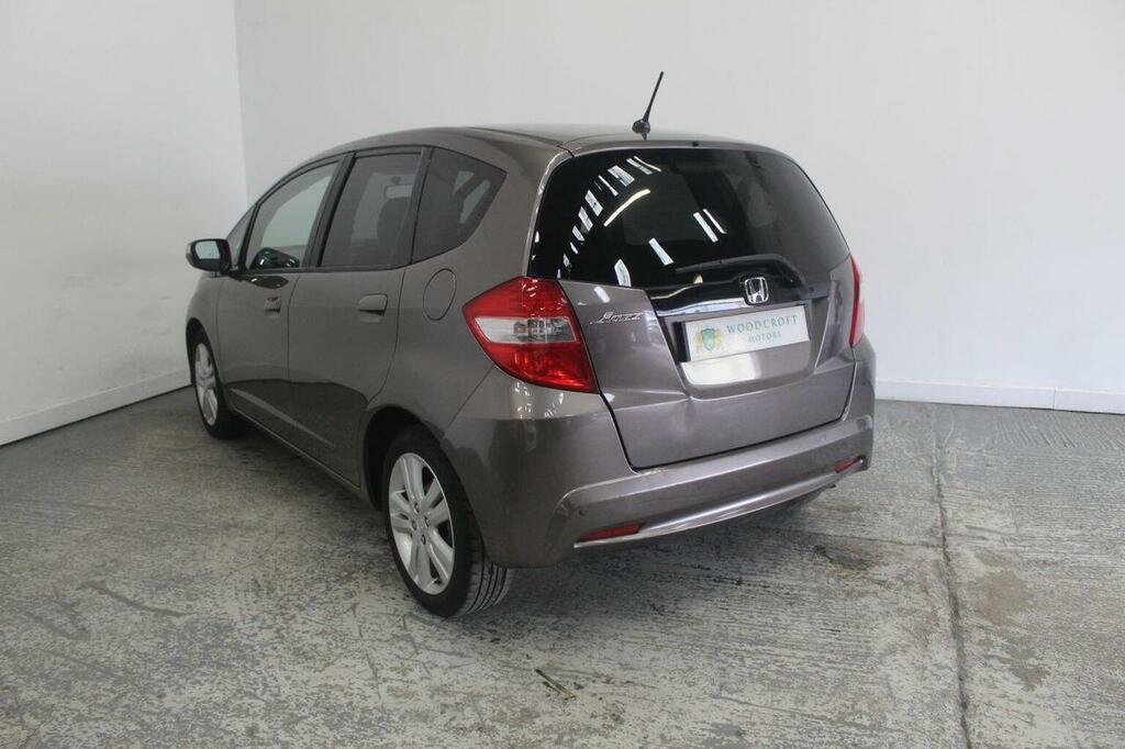 Honda Jazz Hatchback 1.4 I-vtec Es Plus Cvt Euro 5 2013 HX63CCA Brown #5