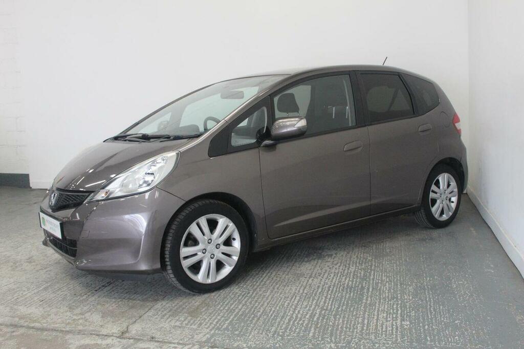 Honda Jazz Hatchback 1.4 I-vtec Es Plus Cvt Euro 5 2013 HX63CCA Brown #4