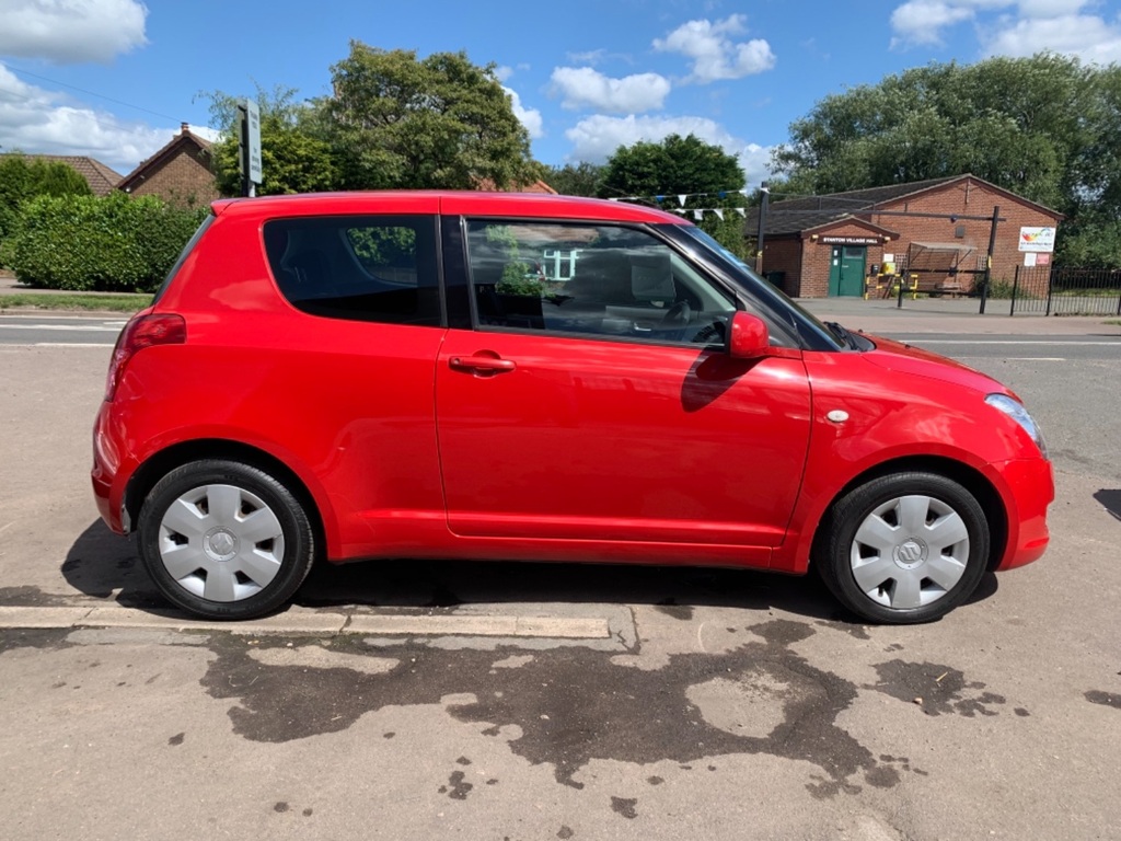Suzuki Swift 1.3 Sz2 Lady Owner 12.5 Years Red