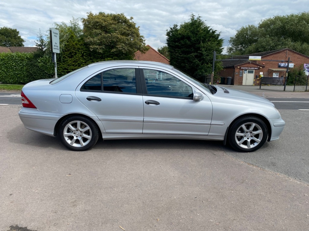 Mercedes-Benz C Class C220 2.1 Cdi Classic Se Silver