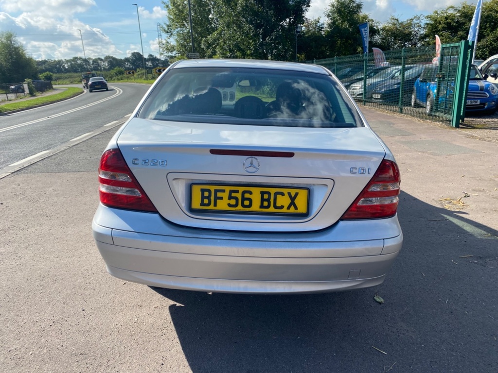 Mercedes-Benz C Class C220 2.1 Cdi Classic Se Silver #6