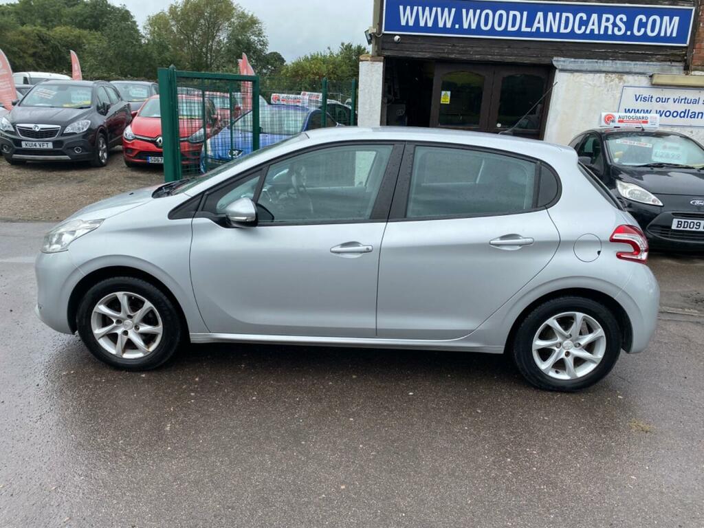Peugeot 208 1.4 Hdi Active 20 Road Taxfull Service History Silver #5