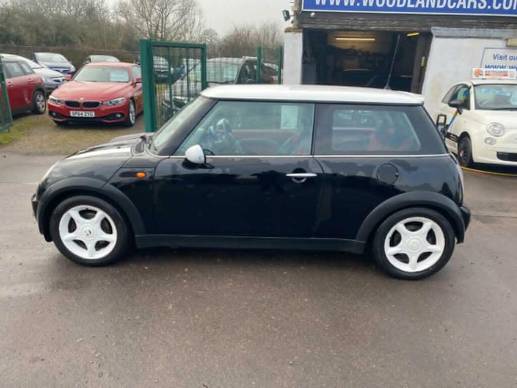 Mini Hatch Cooper 1.6 Service History Lots Of Fitted Extr RE04FXY Black #5