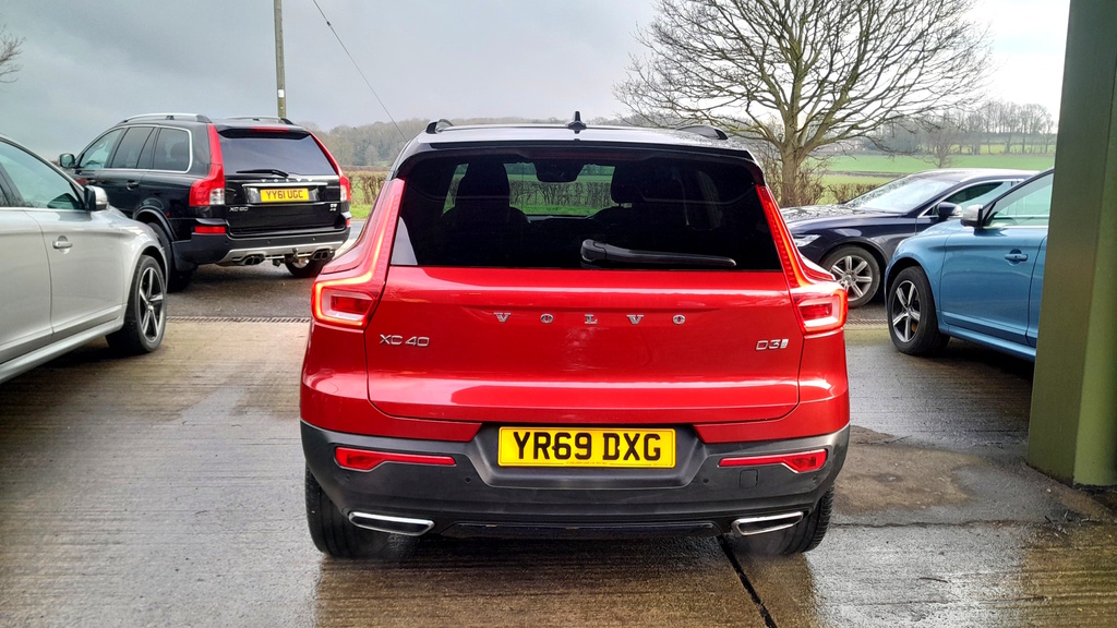 Volvo XC40 Vehicle Details Price - 16995 Make Volvo Model YR69DXG Red #5
