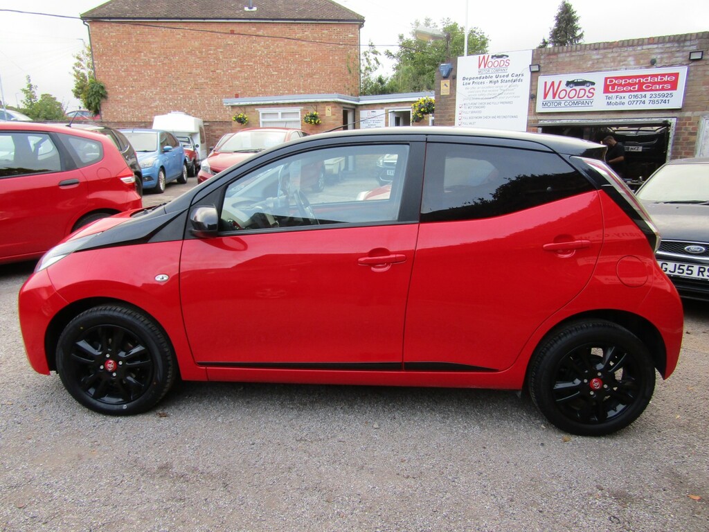 Toyota Aygo 1.0 Vvt-i X-cite 4 Red Bi-tone One Former Keeper O SB67UEH Red #6