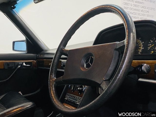 Mercedes-Benz 500 Saloon Blue #34