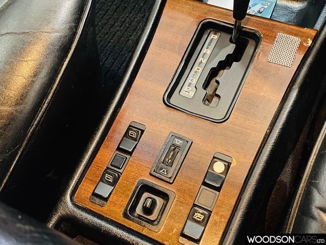Mercedes-Benz 500 Saloon Blue #36