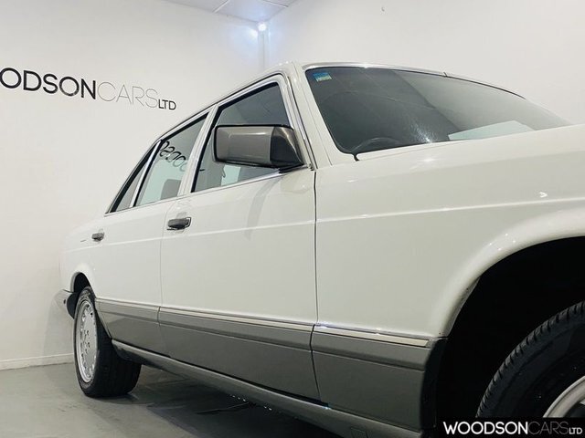 Mercedes-Benz 500 Saloon Blue #13