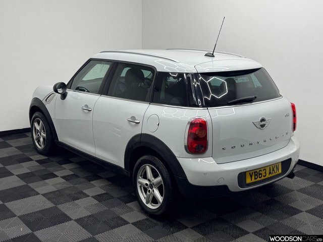 Mini Countryman 2013 1.6 One Suv Euro 6 Ss 9 YB63AKN White #2