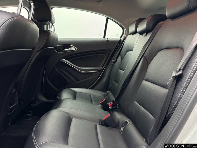 Mercedes-Benz A Class 2018 1.6 A160 Se Executive Hatchback RK18JZT Silver #5