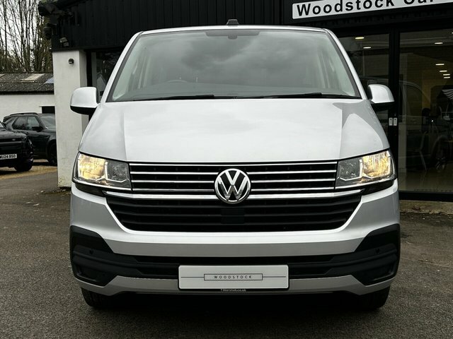 Volkswagen Transporter Shuttle Transporter Se Tdi S-a GL70UVW Silver #5