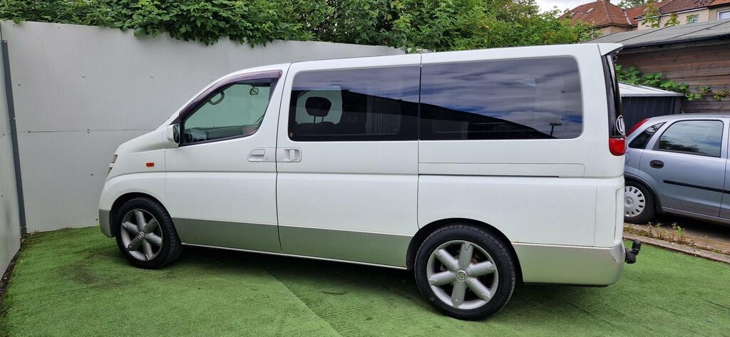 Nissan Elgrand Mpv MC52ZJV White #4