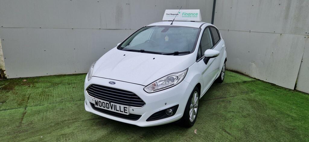 Ford Fiesta Titanium White